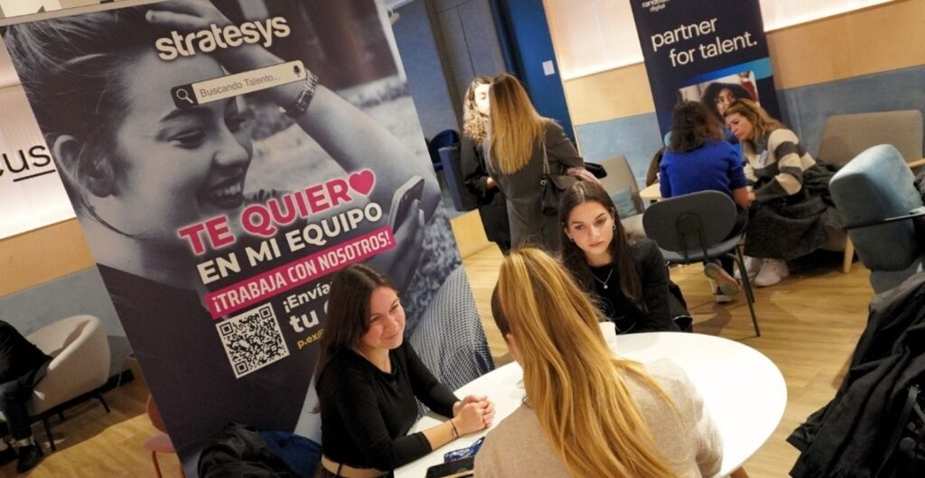 Feria de empleo con Stratesys y Randstad
